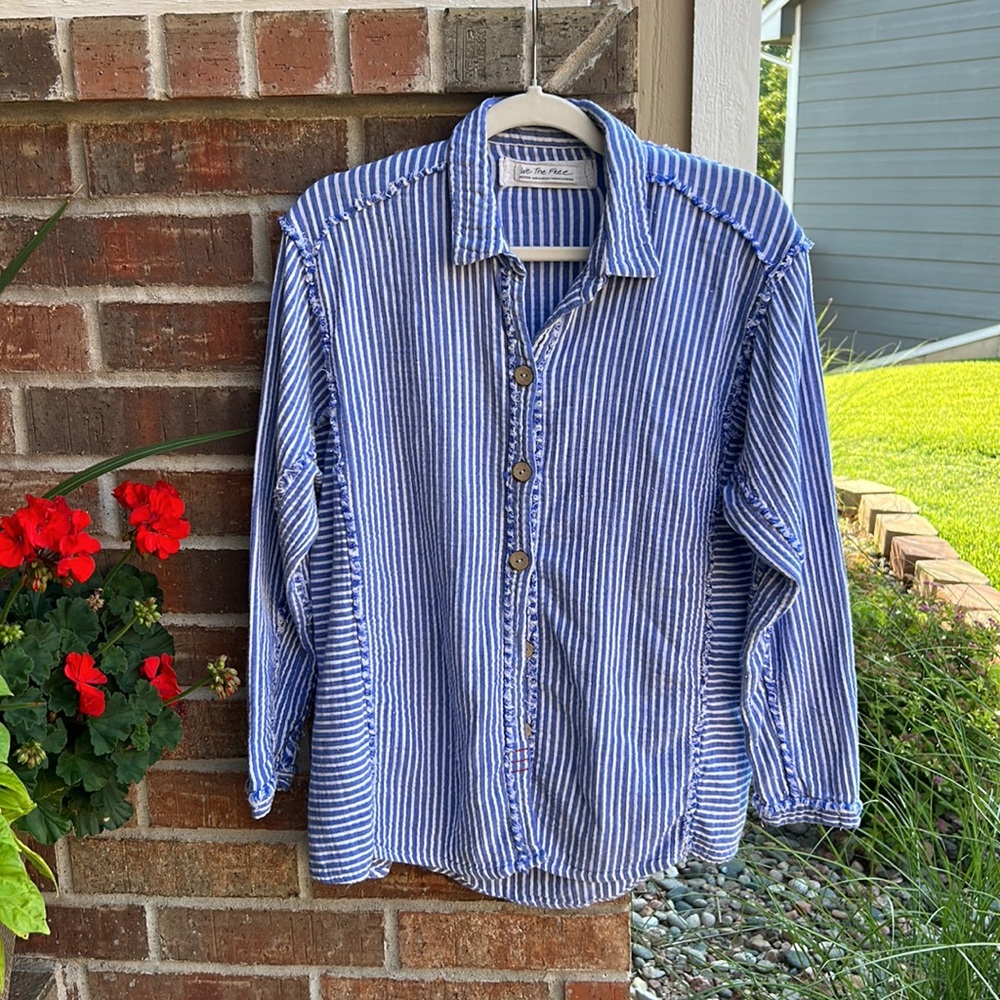 We The Free Ladies M Blue and White Casual Button Down Shirt w/fringe detail